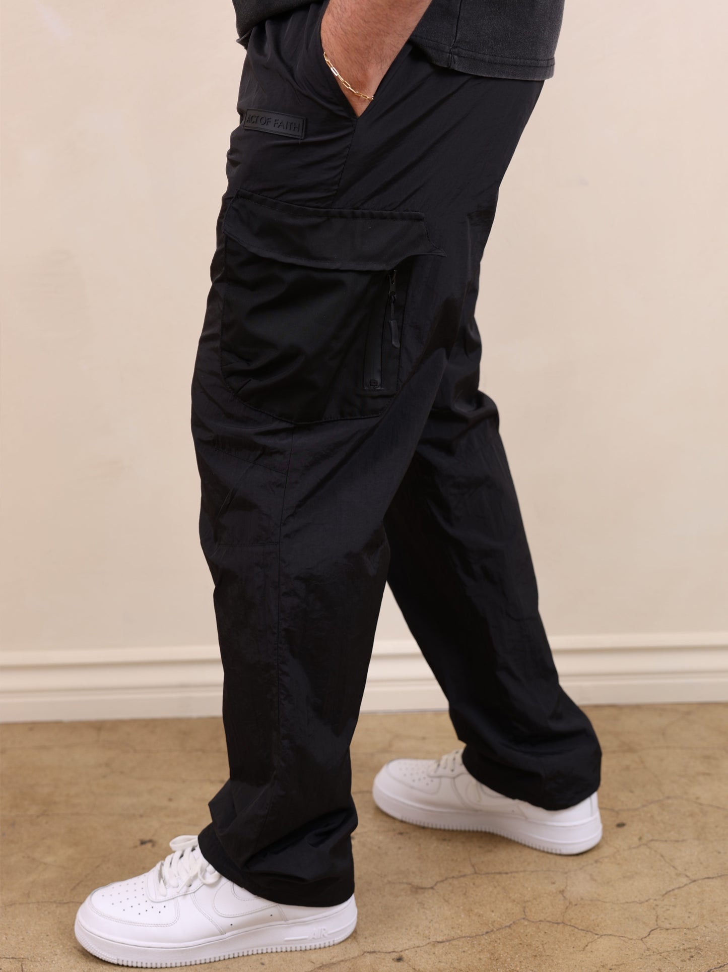 Nylon Cargo Pants- Onyx